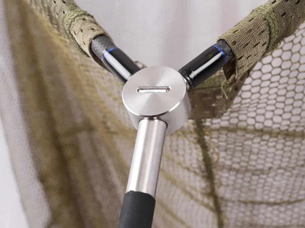 hi-s-landing-net-block-close-up
